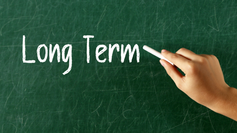 Qual o significado de long term em inglês?